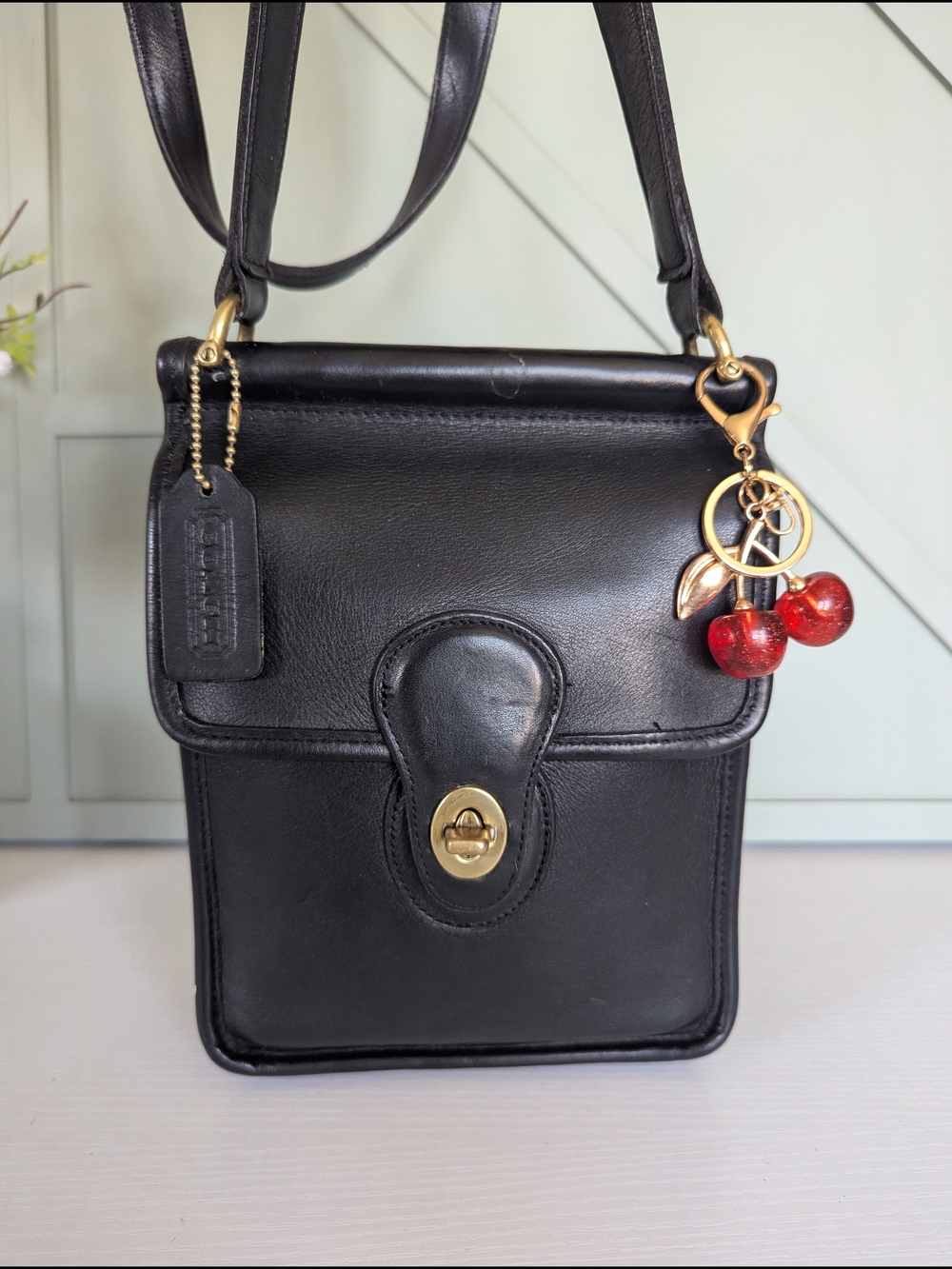 Vintage Coach Murphy Bag (Style #9930), a timeless and highly sought-after silh